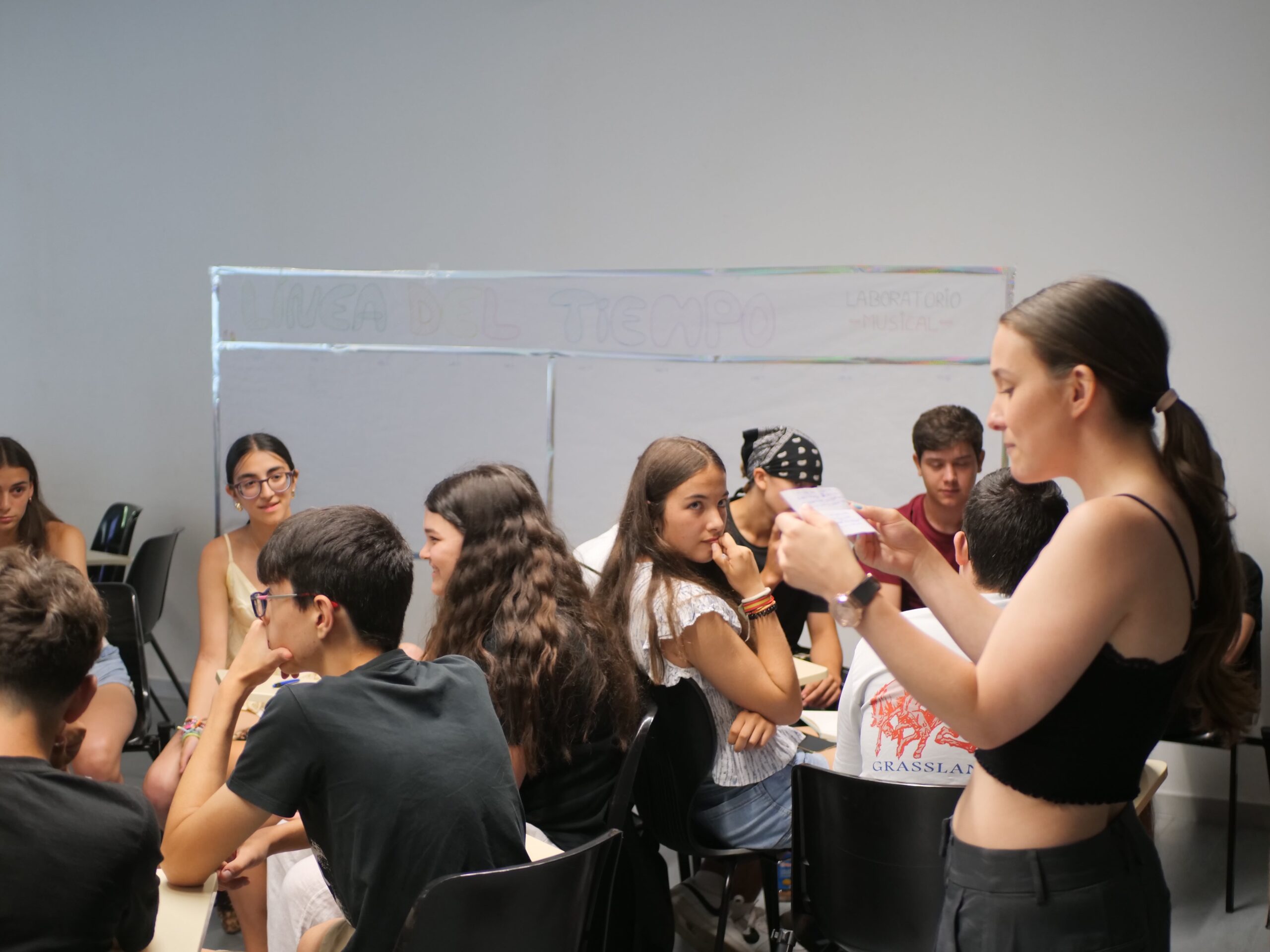 Actividade en grupo na Sala Polivalente de Vigosónico